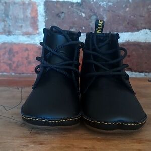 Baby Dr. Martens US4 Like New